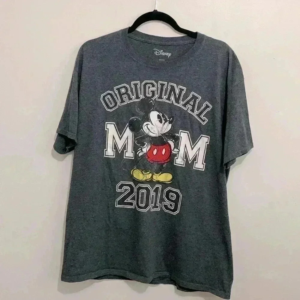 ❤️Disney 2019 Original Mickey Mouse T-shirts size  L